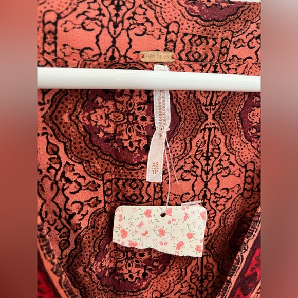 Free People Women’s Blouse Size XS NWT - Picture 4 of 5